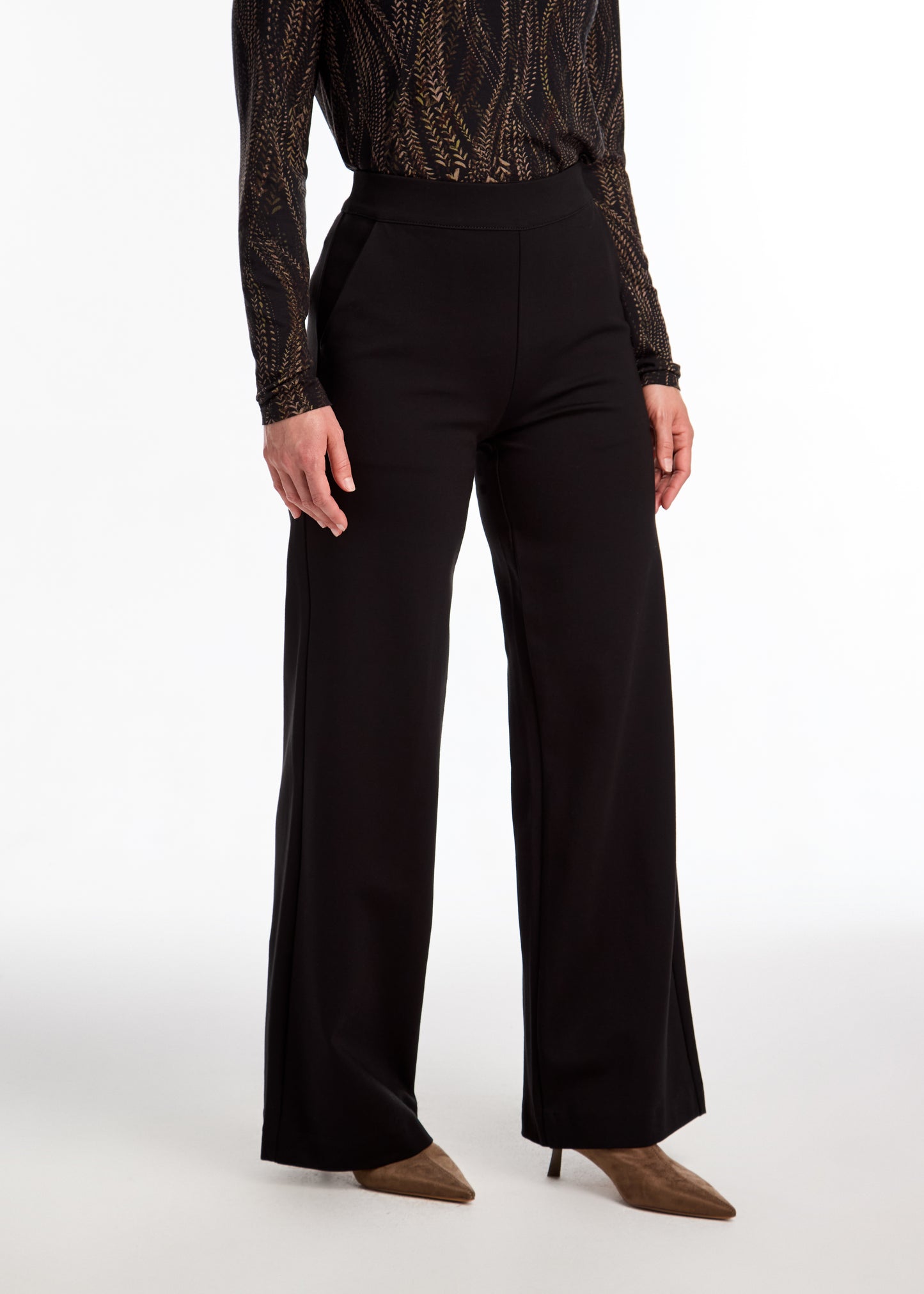 Pull-On Wide Leg Pant